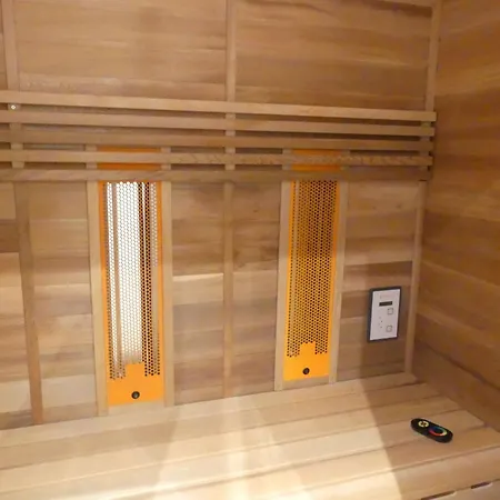 Strandnahe Mit Schwimmbad Im Haus, A Cappella 05, Apartment