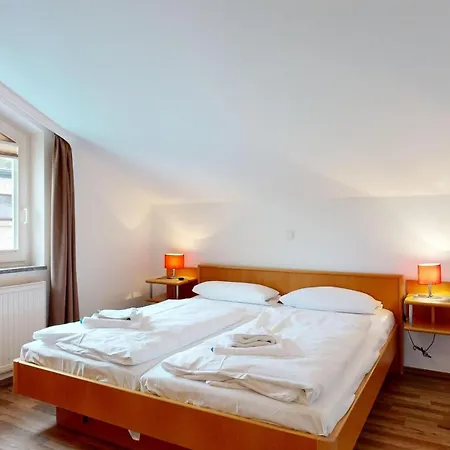 Strandnahe Mit Schwimmbad Im Haus, A Cappella 05, Apartment