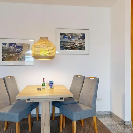 Strandnahe Mit Schwimmbad Im Haus, A Cappella 05,