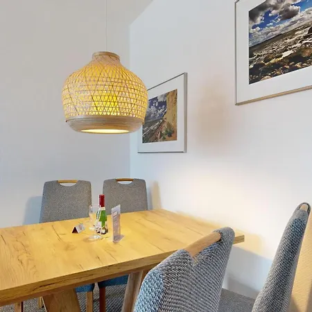 Strandnahe Mit Schwimmbad Im Haus, A Cappella 05, Appartement Binz